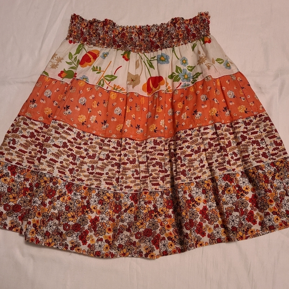 Nwot spring summer floral skirt Hp🔥🔥🔥🔥
